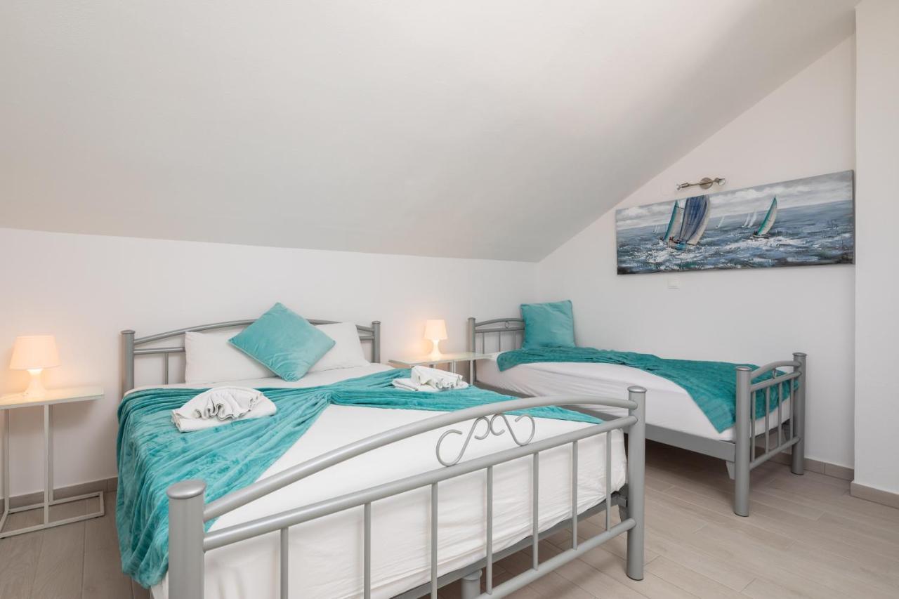 Vila Blanka Apartments Rogoznica  Luaran gambar