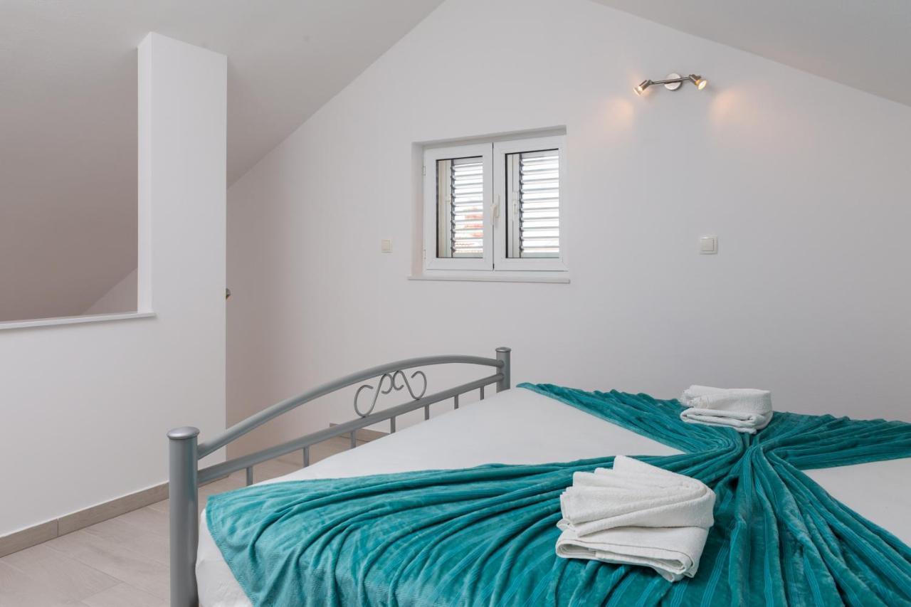Vila Blanka Apartments Rogoznica  Luaran gambar