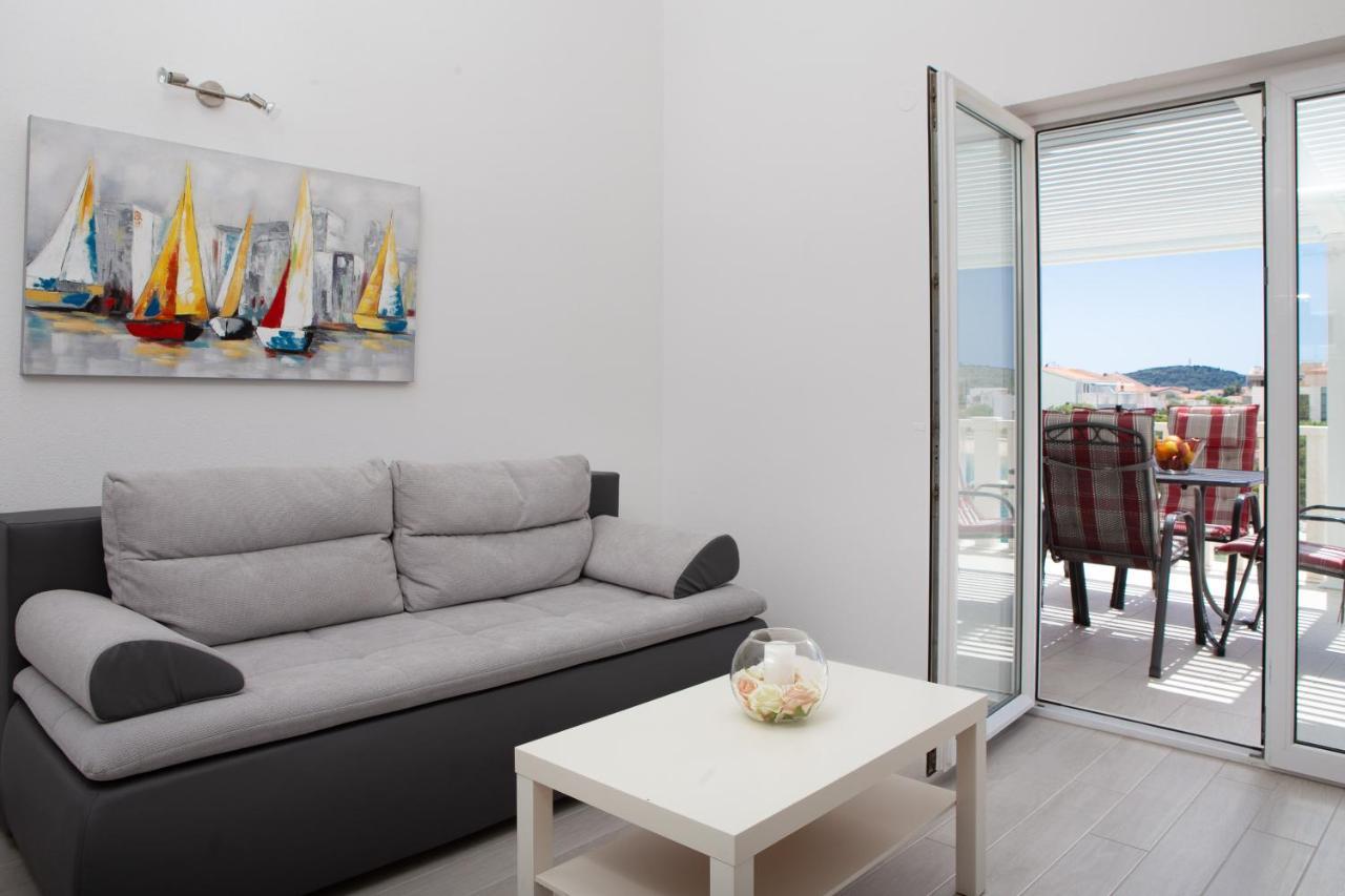 Vila Blanka Apartments Rogoznica  Luaran gambar